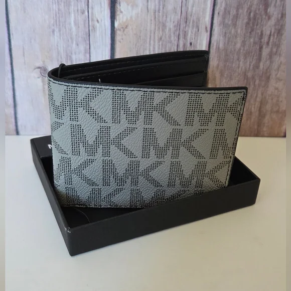 Michael Kors Slim Bifold Wallet NWT Box Included - Picture 9 of 15